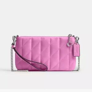 🌸Coach NWT Pink Pouch Bag With Pillow Quilting and Silver chain Strap & hardware